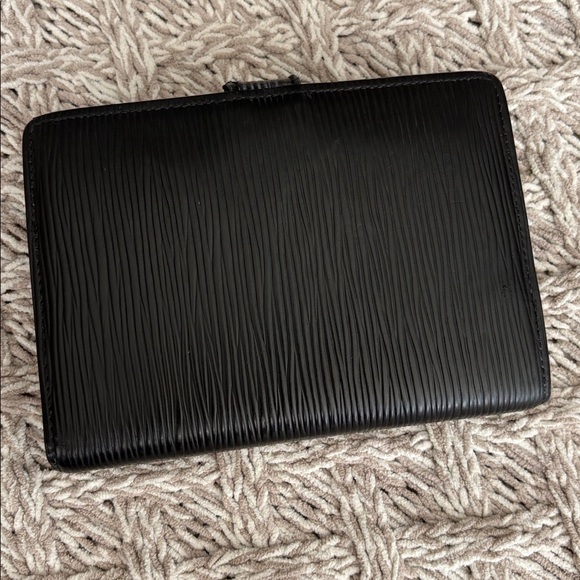Louis Vuitton black Epi leather agenda cover - Picture 8 of 17